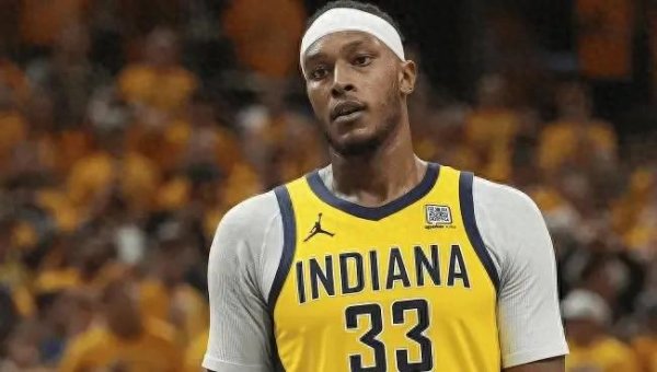 Carlisle: Sự ra đi của Turner là một mất mát lớn, và Bucks đột nhiên can thiệp và không nhường chỗ cho suy nghĩ