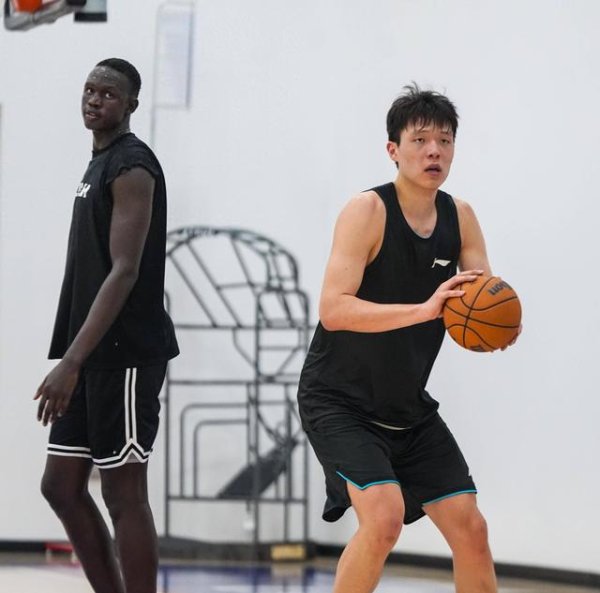 Bạn có ít bị nổ tung trong các rebound? Yang Hansen cố tình không lấy NBA, và trò chơi cờ vua đằng sau anh ta quá tàn nhẫn!