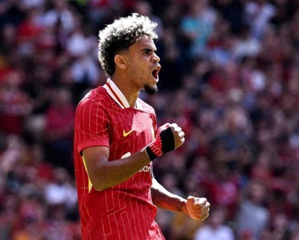 75 triệu euro! Nó được tiết lộ rằng Dias đã tham gia Bayern, với mức lương hàng năm là 4 lần và Liverpool có thể bán Rodrigo