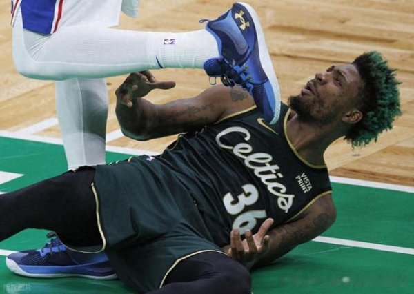 Lakers có thể mạnh mẽ hơn với thông minh? Cái sau không còn giống như trước đây, và vàng tím giành được chức vô địch là đáng lo ngại
